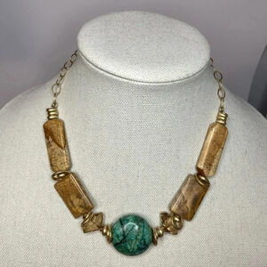 💚 Jasper and turquoise coloured jasper necklace - Gold tone findings